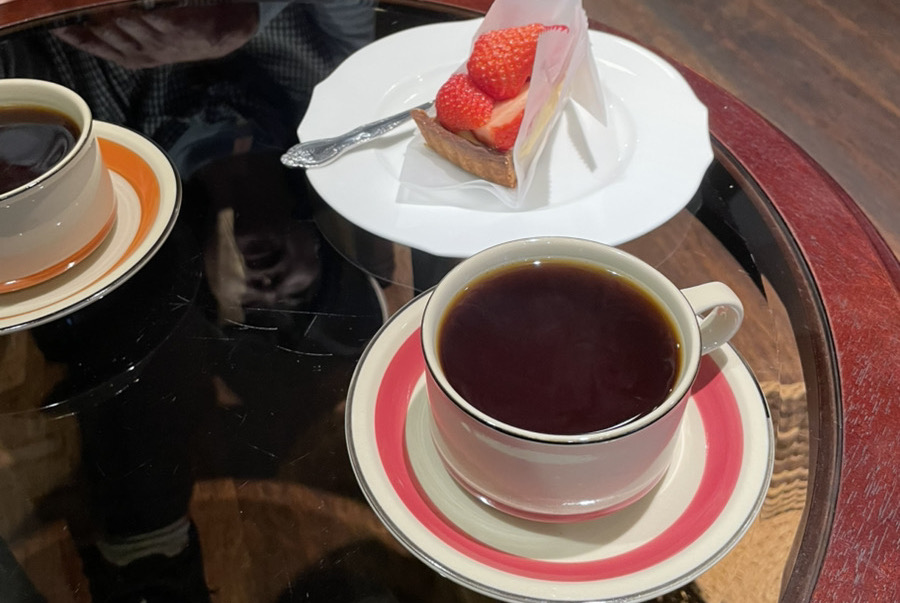 comet（コメット）のコーヒーとケーキ