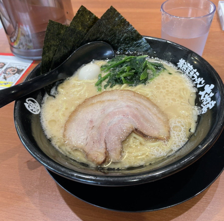 横浜家系ラーメン大和家 半田店　醤油ラーメン