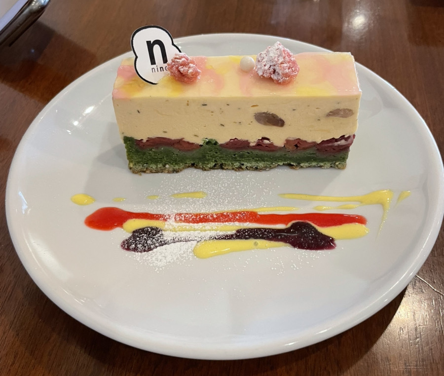 Cafe & Patisserie nino（カフェ & パティスリー 二ノ）のケーキ