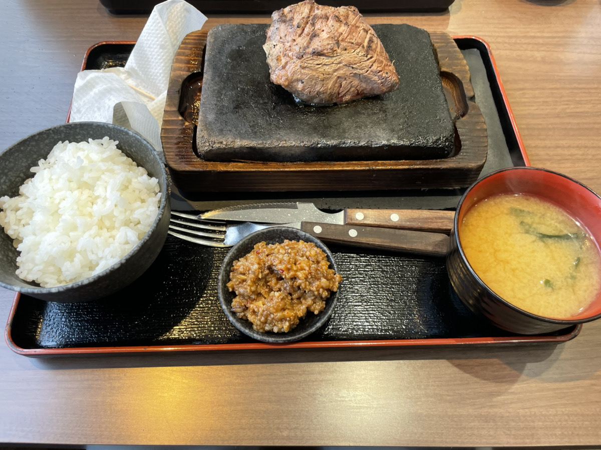 感動の肉と米 半田店 ハラミステーキ