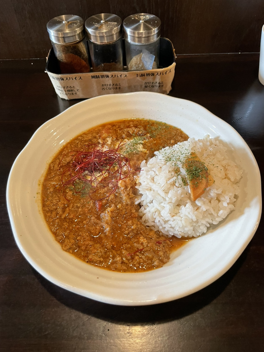 二十一味家のスパイシーキーマカレー