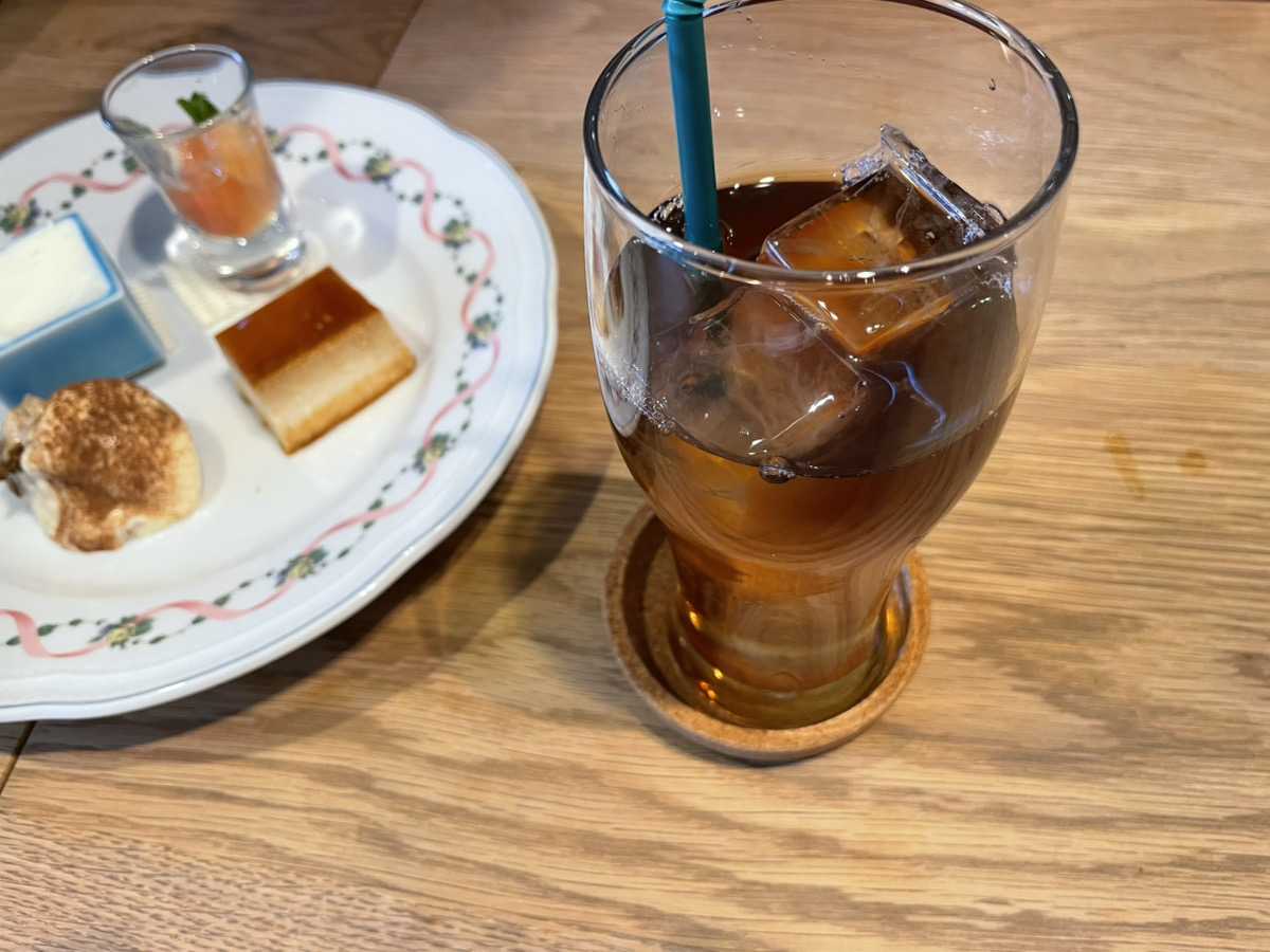 ジノビリ（GinoBili）ランチのドルチェとドリンク